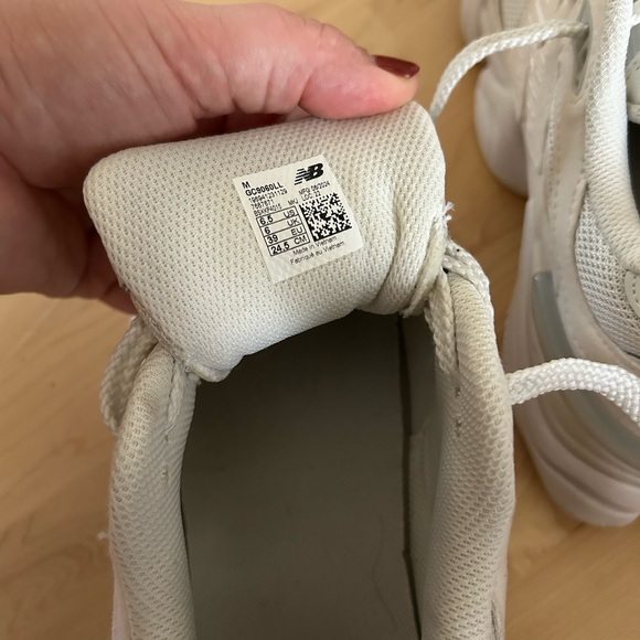 New Balance 9060 GS White Sneaker Shoe Sea Salt and Linen - Picture 9 of 10